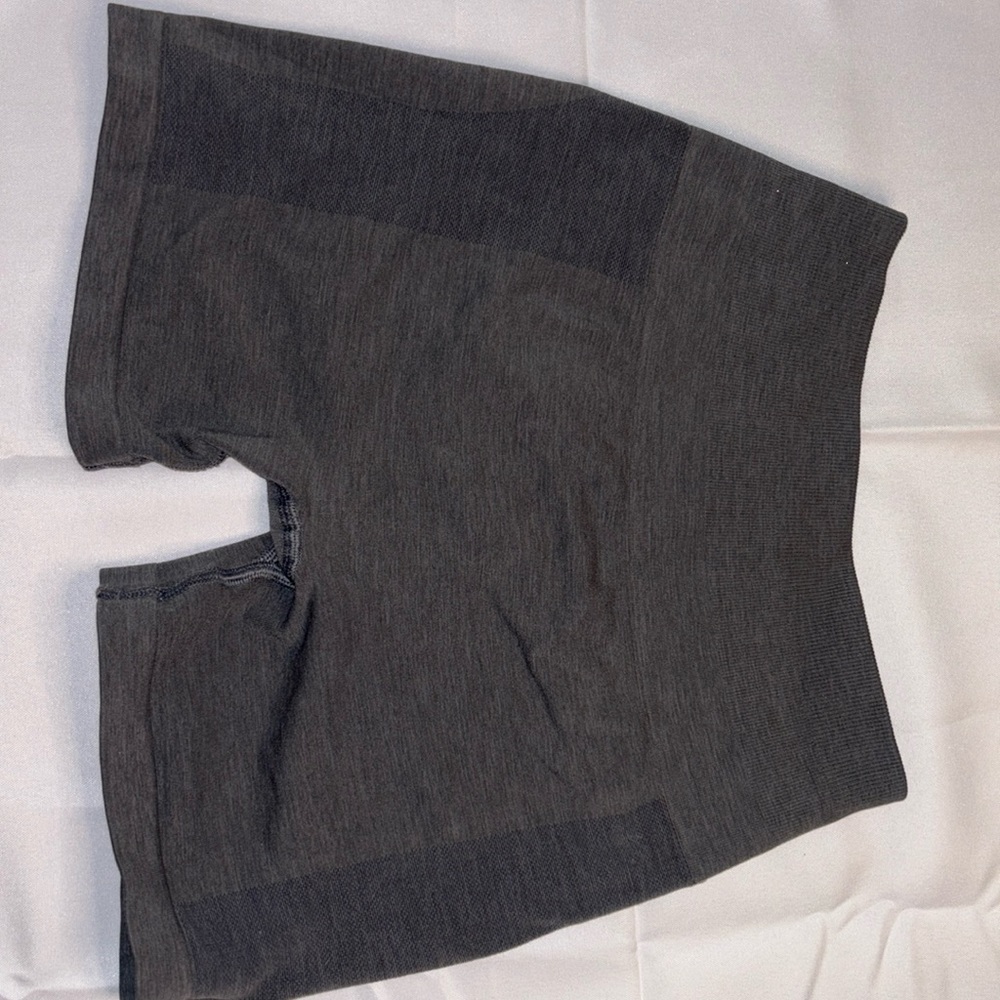 Alphalete Amplify Short 4.5”